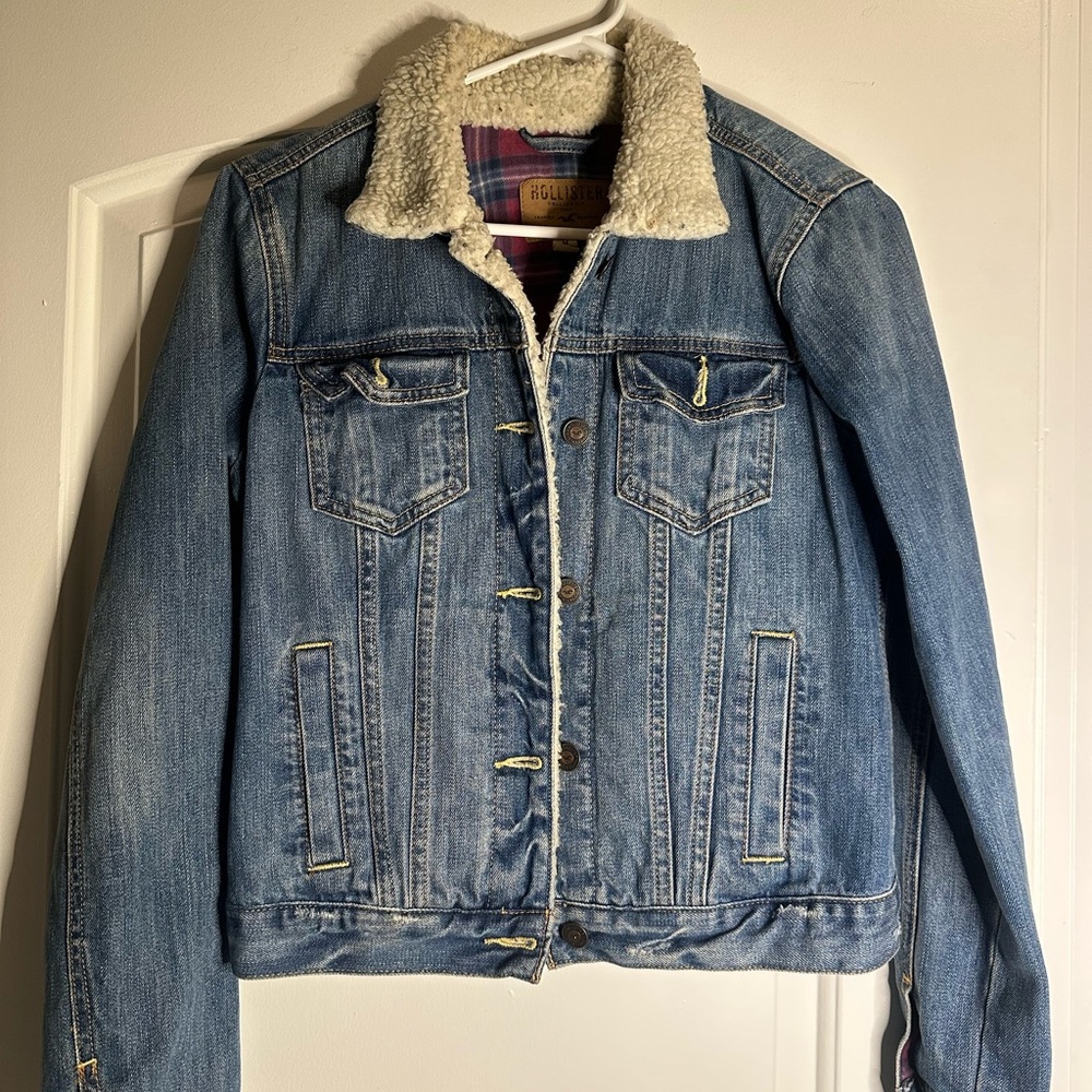 Hollister Blue Denim Jacket with Cream Sherpa Collar